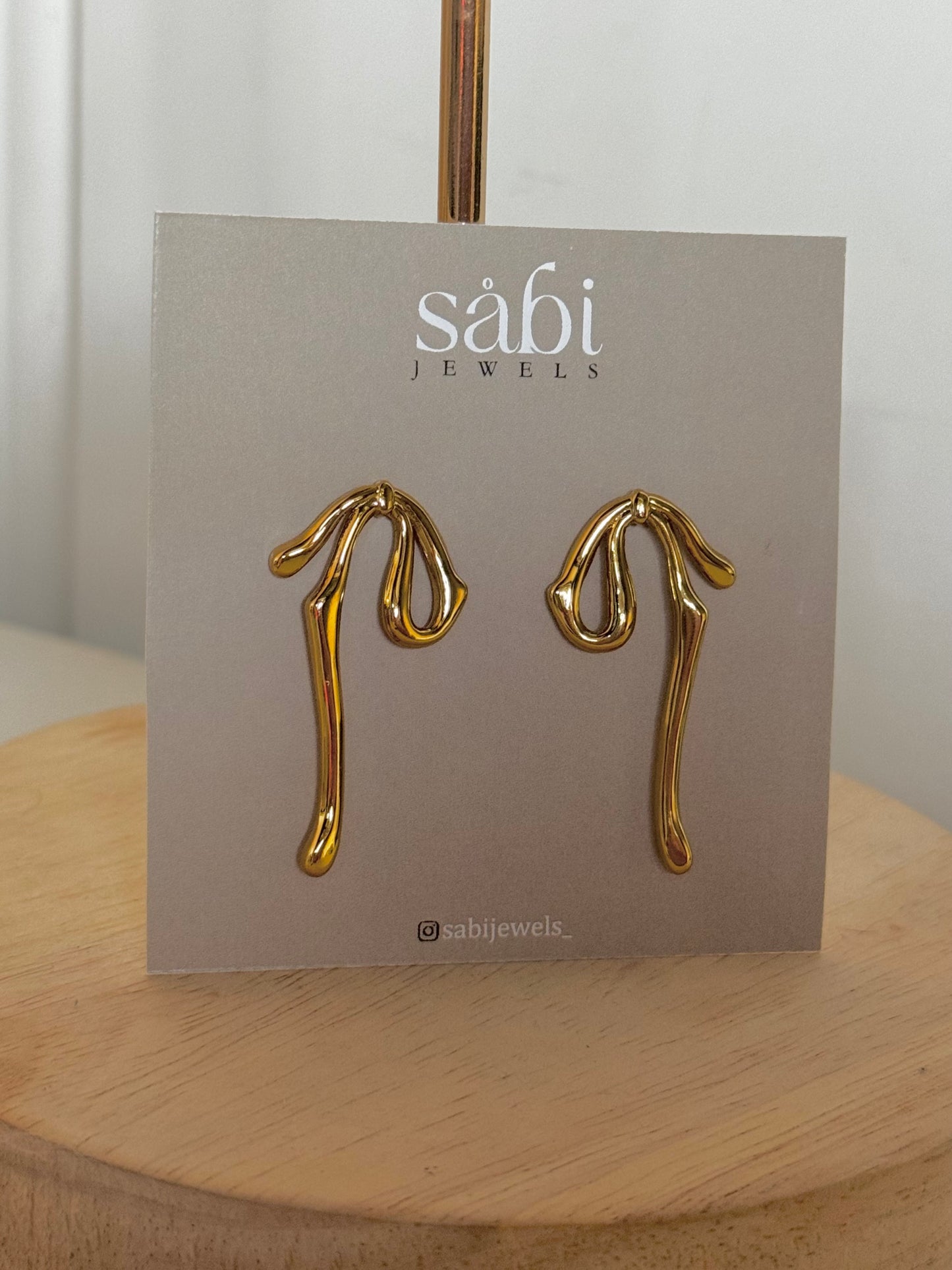 Dangling earings