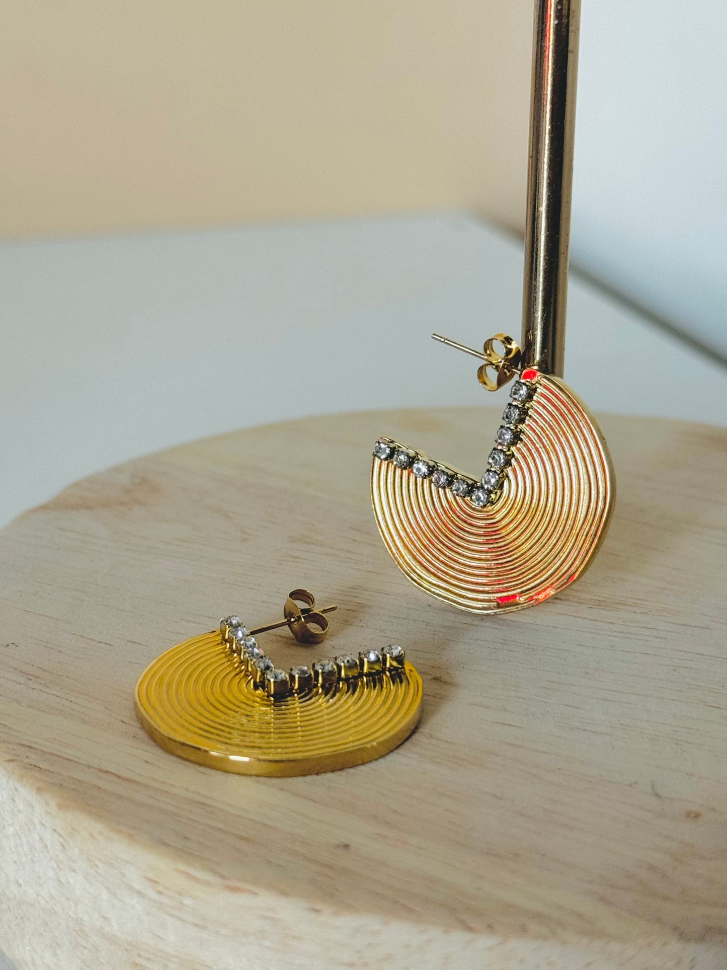 Geometric statement earings
