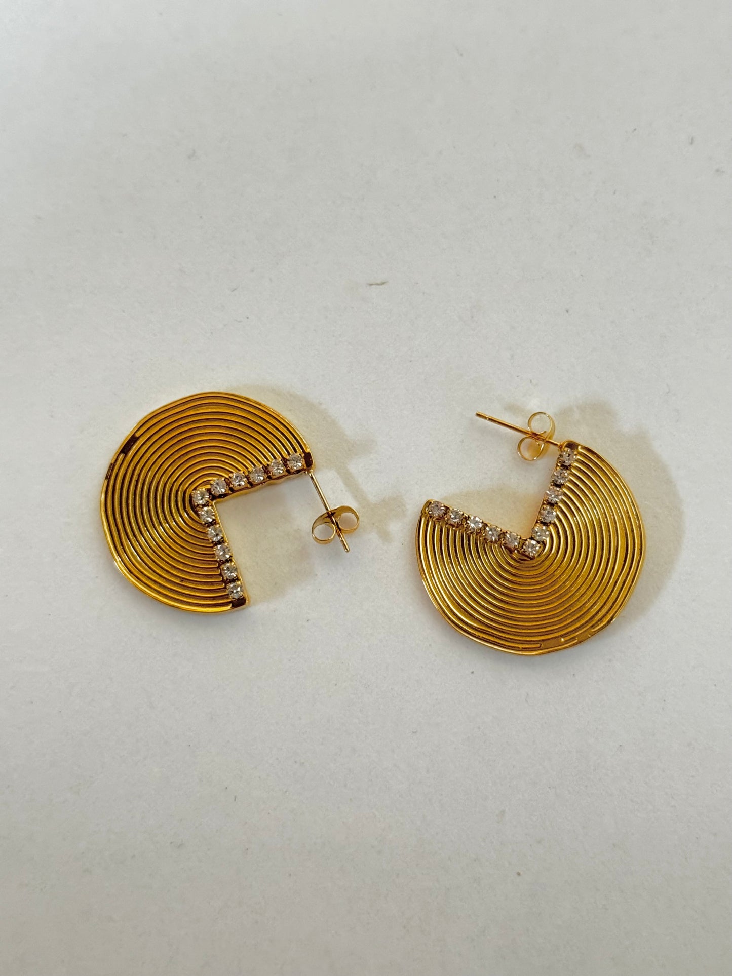 Geometric statement earings