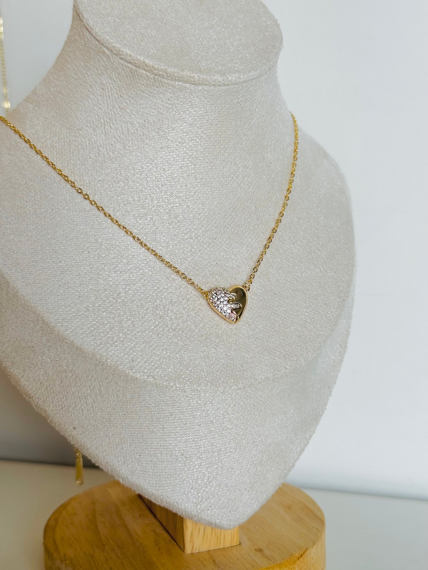 Heart break chain pendant